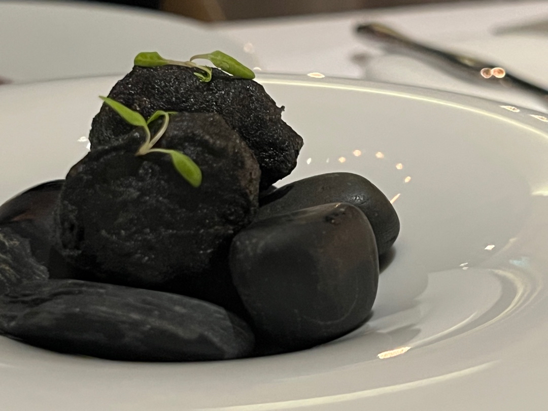 コラージュ コンラッド東京