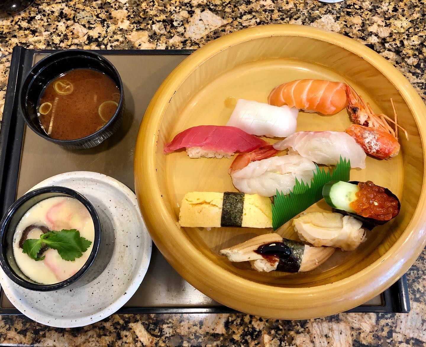 寿司処 角 日比野店