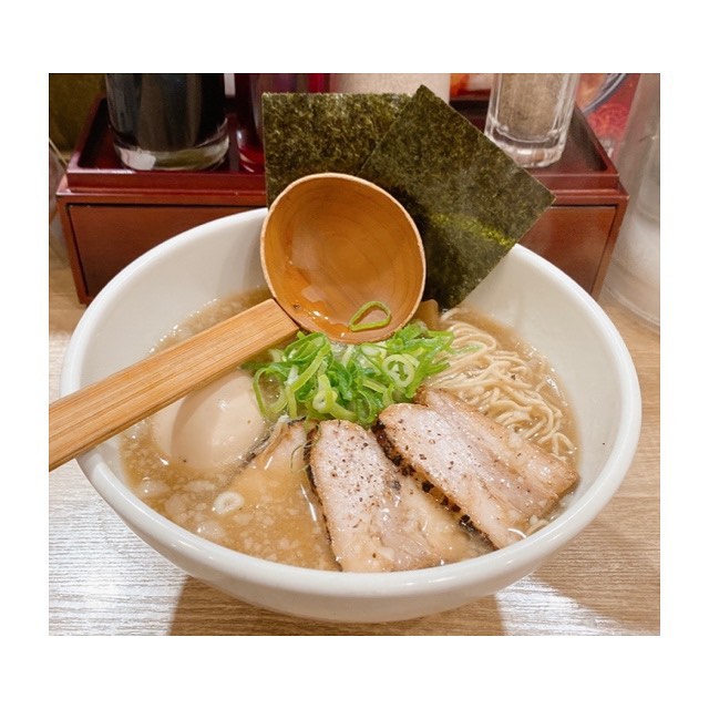 よってこや 新宿南口店