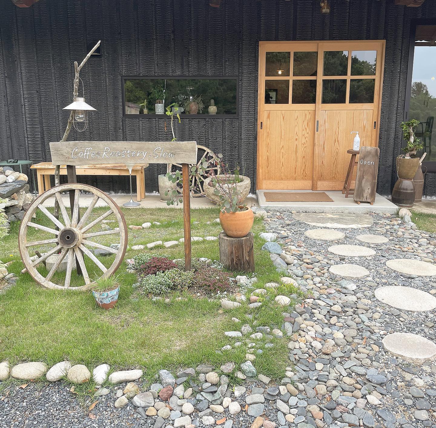 Coffee Roastery.Slow