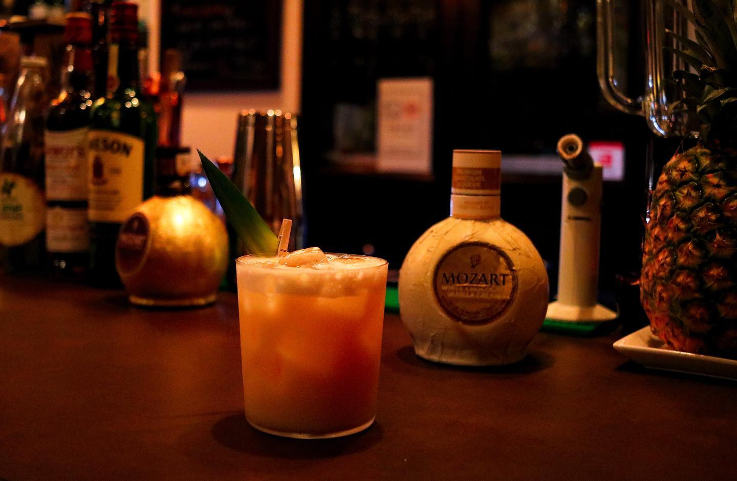 BAR La vie en rose ::ラヴィアンローズ::