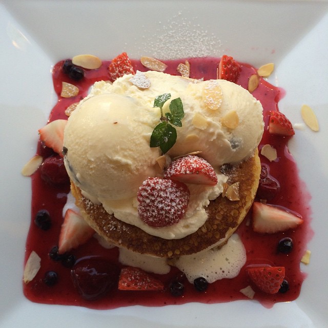 カフェノイモンド 本店