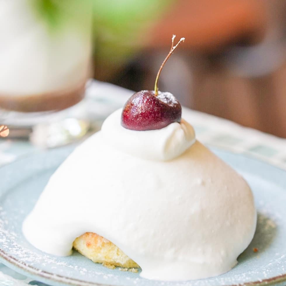 Cafe salon & Bar Arg