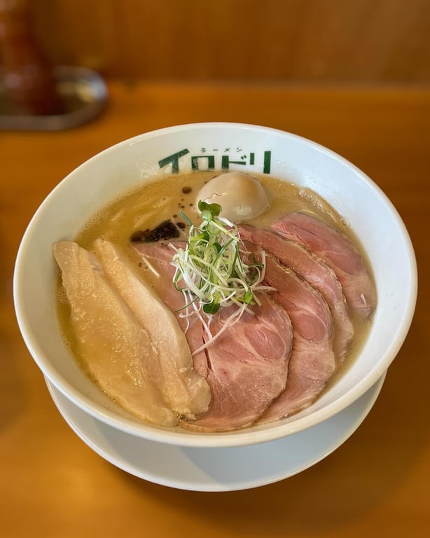 ラーメン・イロドリ