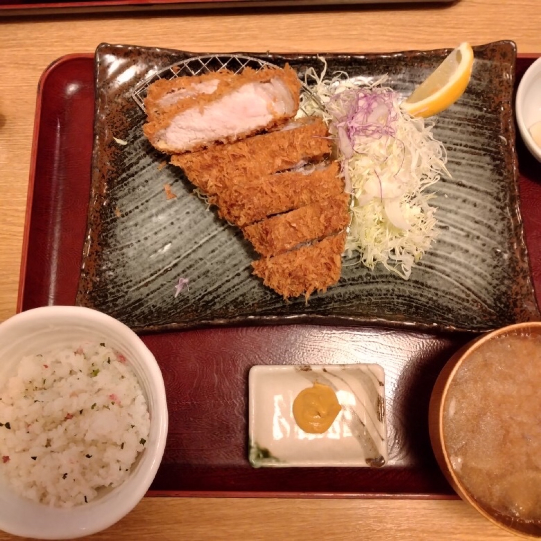 レストランやま忠