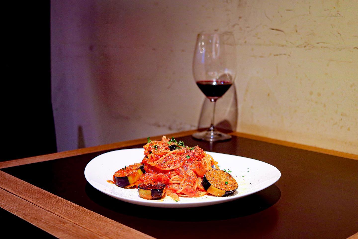 炭と料理とワイン AVANZARE