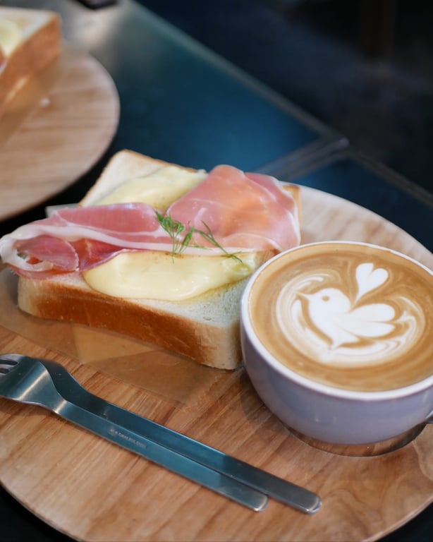 10 DIXANS ディゾン人形町店