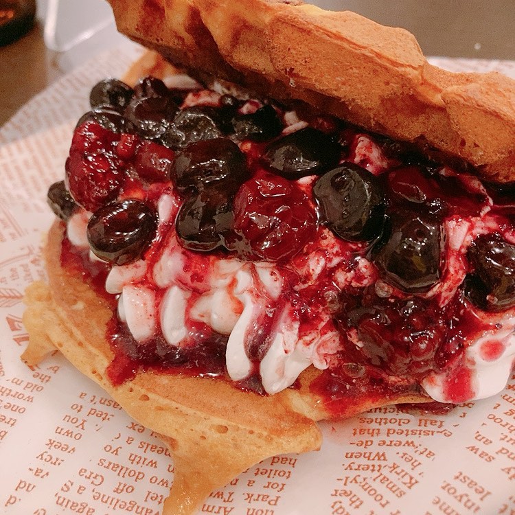 Kitchen & BAR -SARU 883-