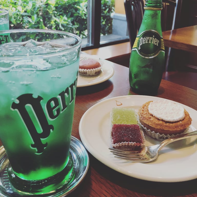 AU BON VIEUX TEMPS (オーボンヴュータン)