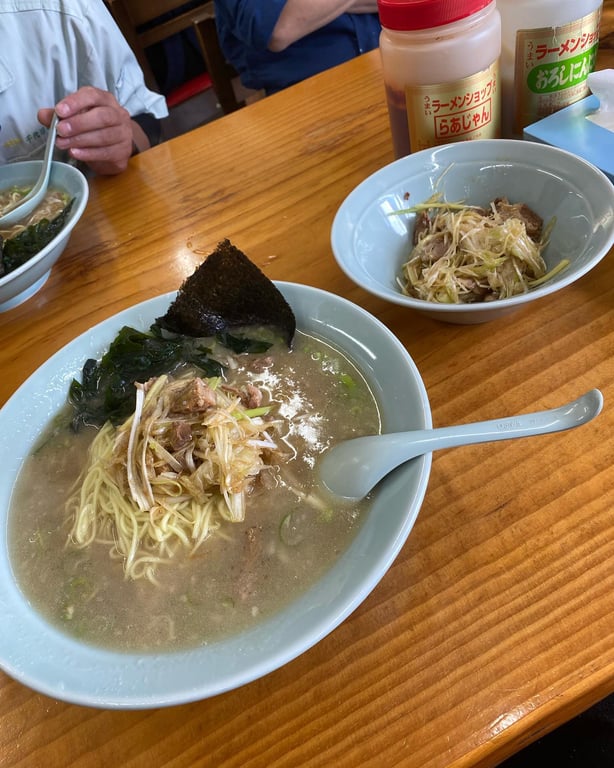 ラーメンショップ 厚木岡田店
