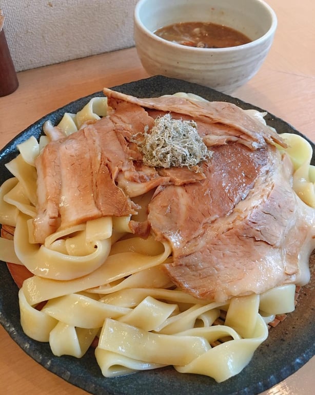 とろ肉つけ麺 魚とん