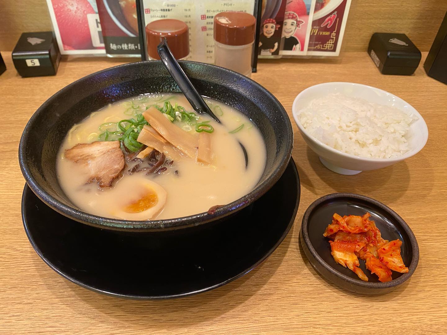 くねくね大須万松寺店