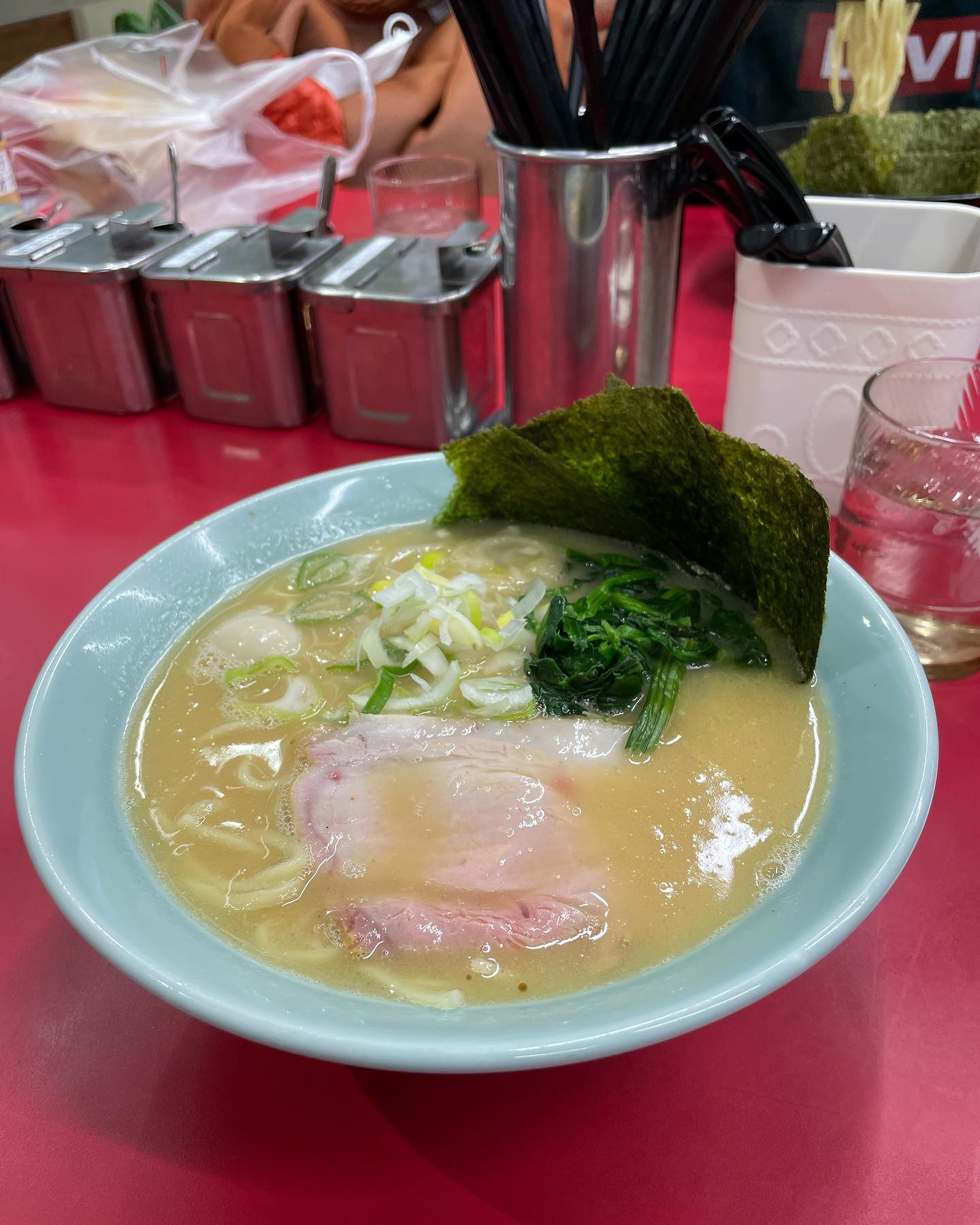 ラーメン壱六家 上大岡店