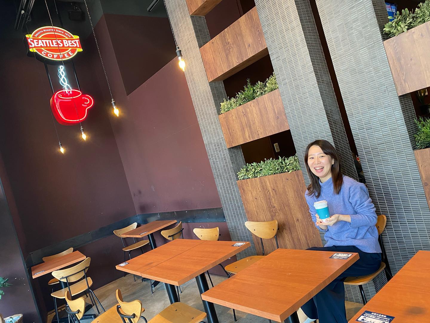 VASHON Pizza-Bar-Grill/Seattle's Best Coffee日本橋兜町