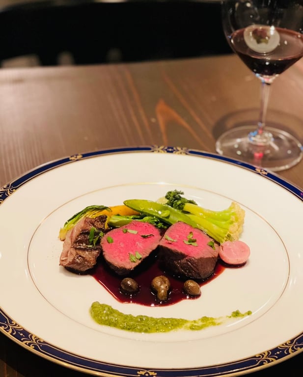 WINE & FRENCH a La Bouteille (ア ラ ブテイユ)