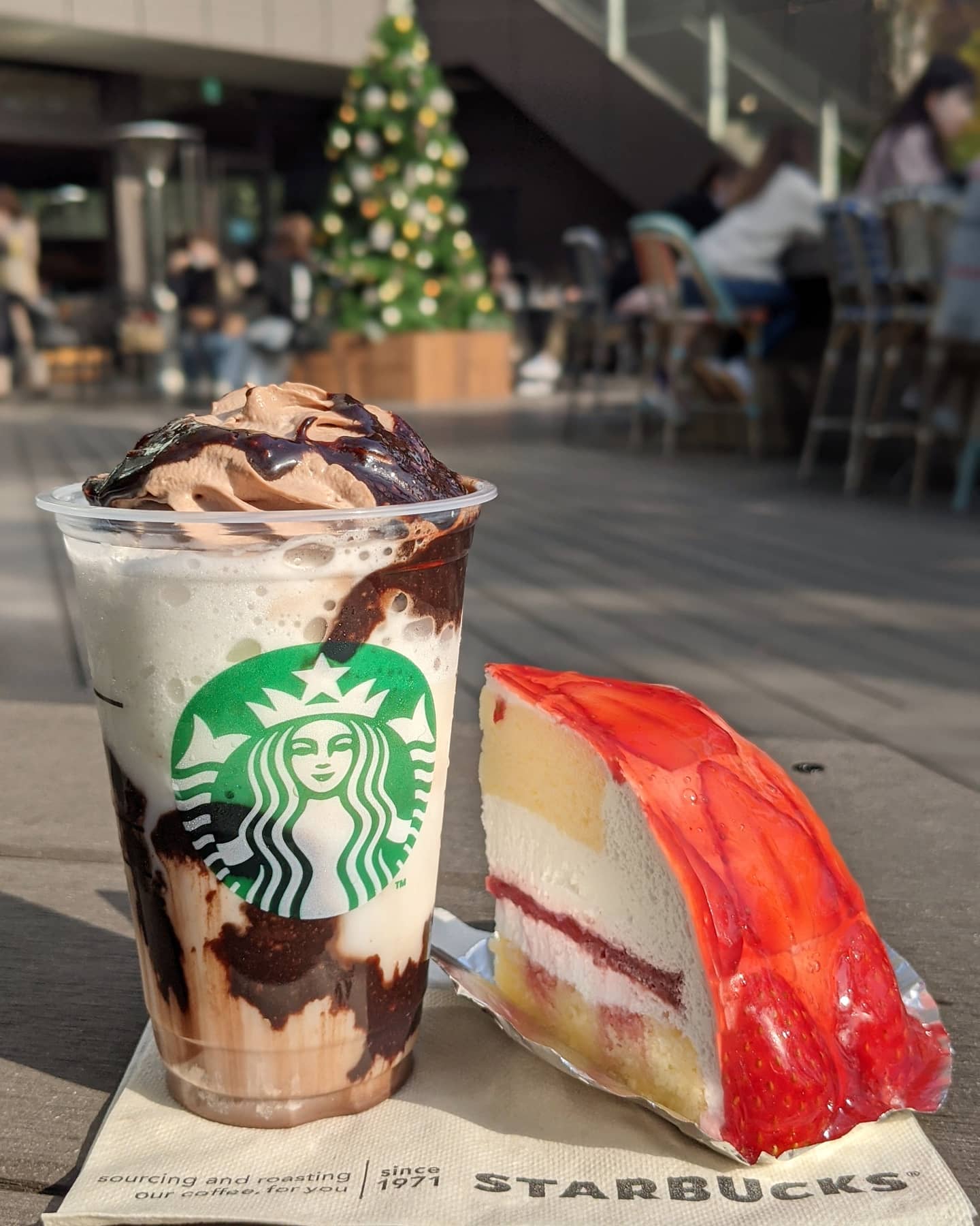 スターバックスコーヒー 東急プラザ表参道オモカド店