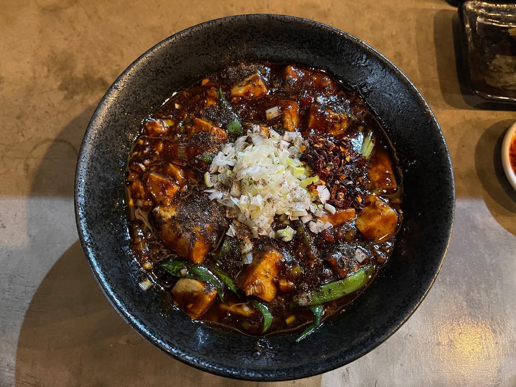 すするか、すすらんか。