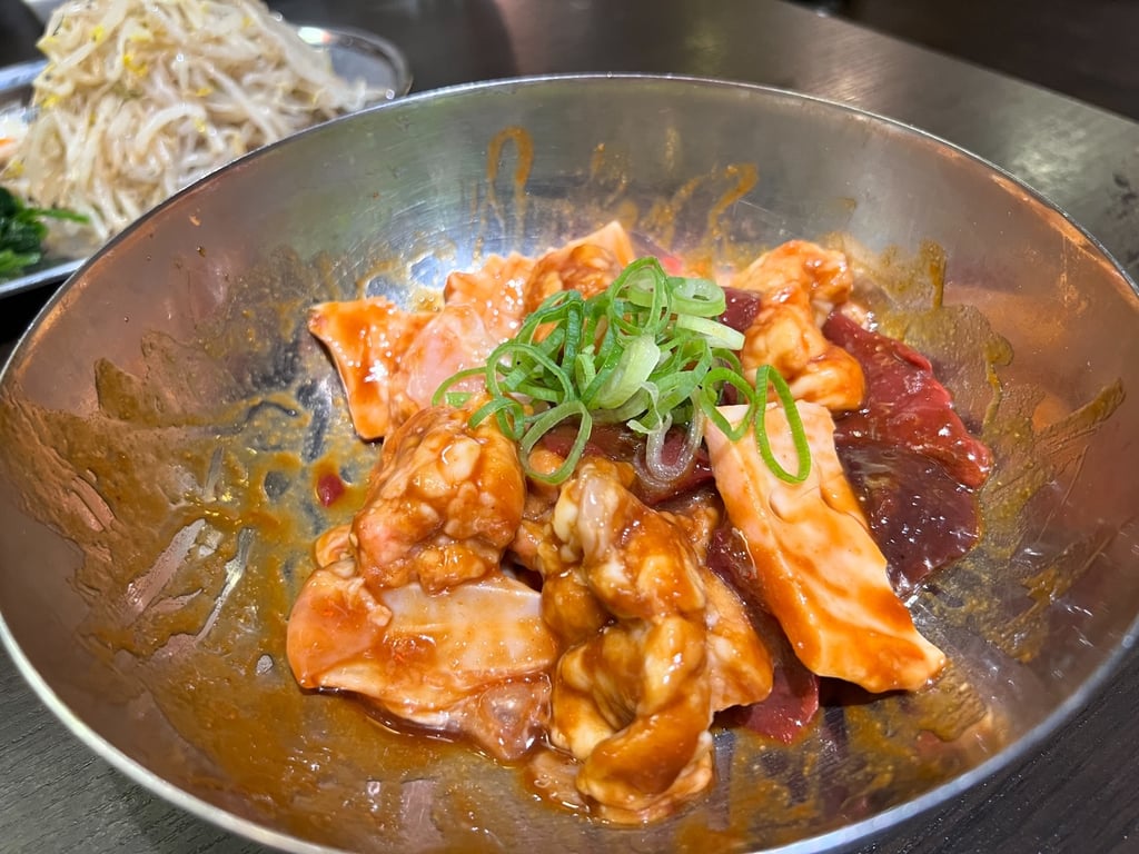 焼肉 ホルモン肉問屋 ピッコロ|浦和 焼肉