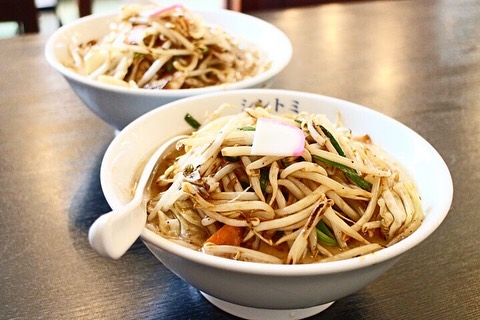 極濃湯麺 シントミ 本庄店