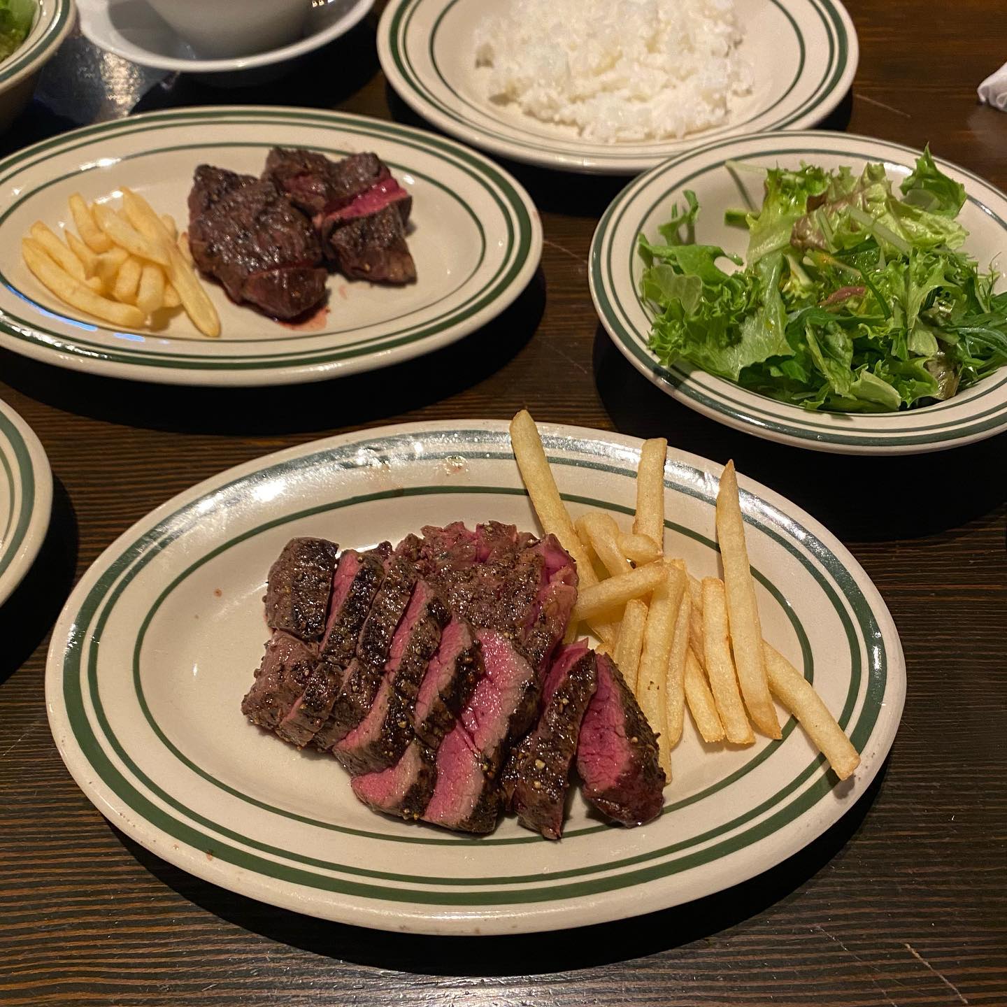 シカゴステーキ オーロラ 離れ