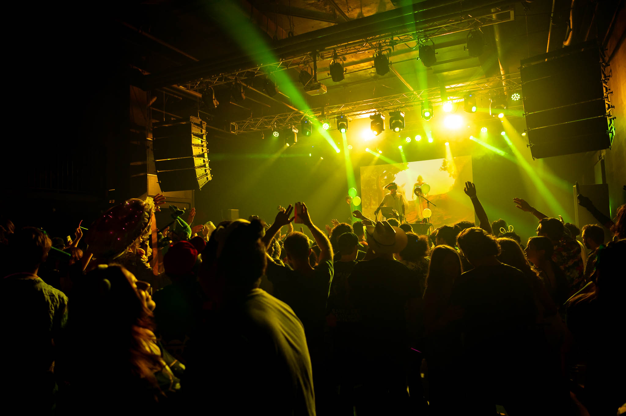 pic by the amazing @smilingeyesmedia_