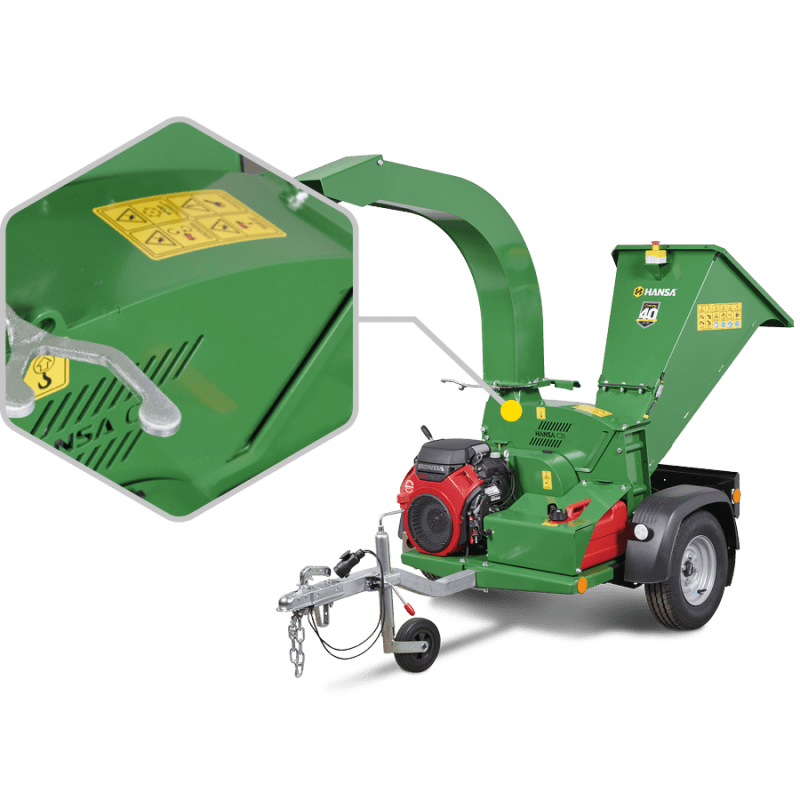 Hansa C21 Chipper with self-feeding capabilities and features a chipping capacity of 130 mm in diameter