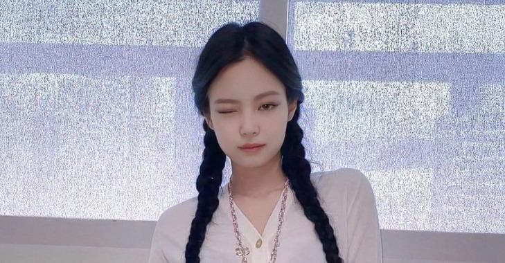 Cô nàng Mandoo cực dễ thương, sexy của Hức Hường đây
1/9/ Jennie từng đóng chung MV nào của ông hoàng Kpop G-Dragon ?