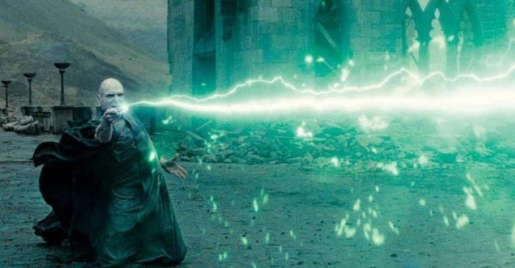 Phép thuật có khả năng đấu với Avada Kedavra là gì? (trong phần cuối có đó)