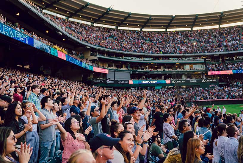 Attendees sing along at SoCal Harvest 2019. (credit: Harvest)