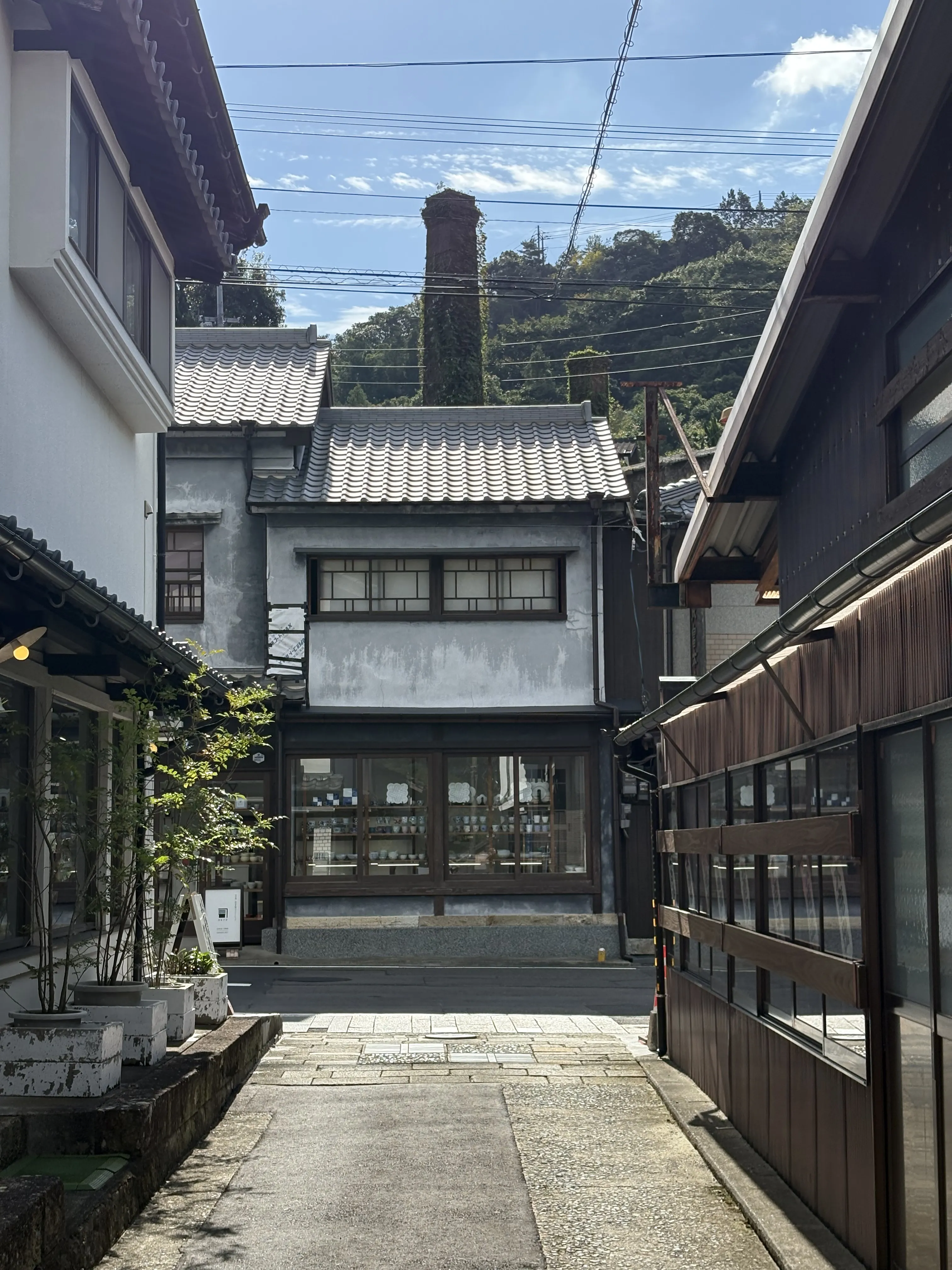 レンガ造りの煙突が画になる