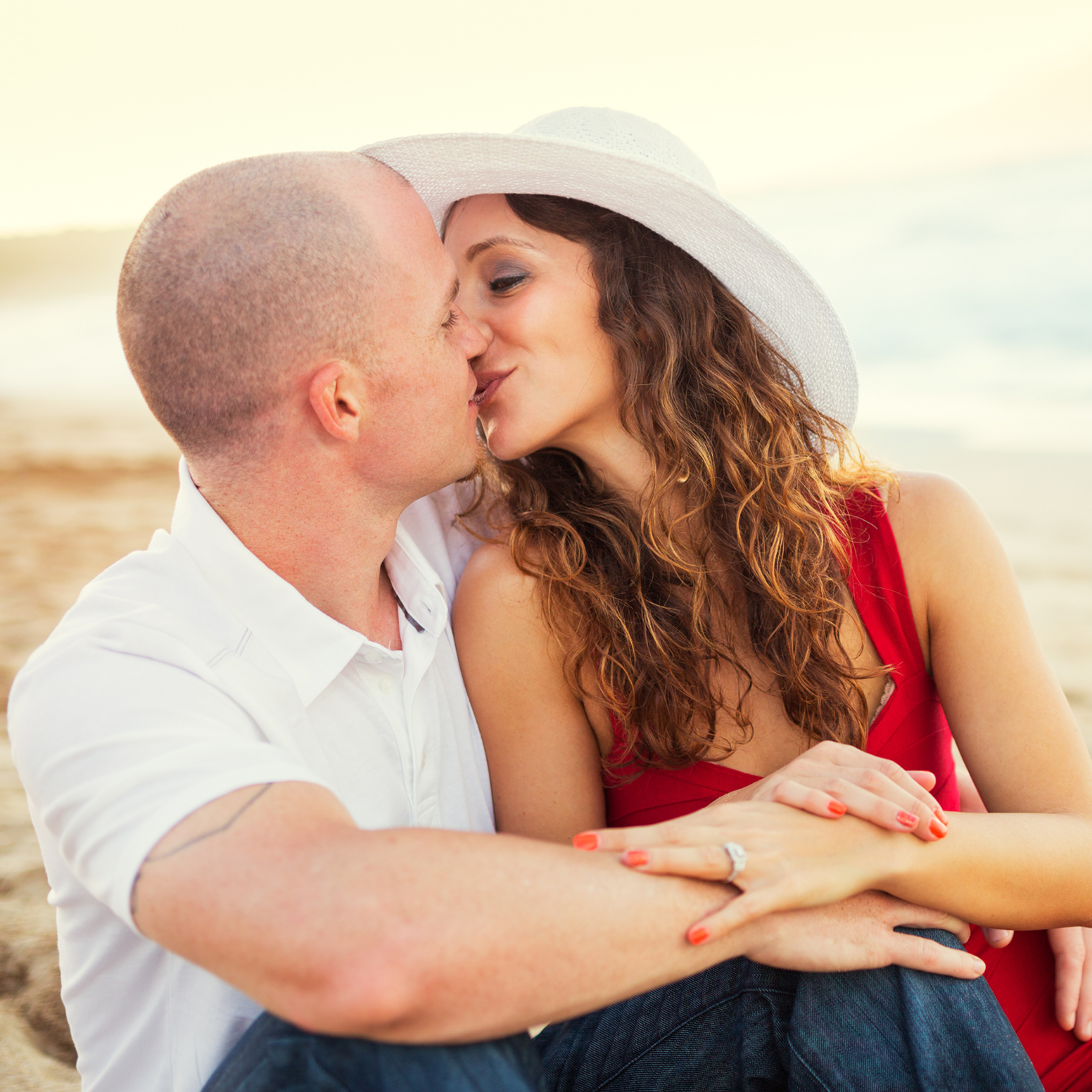 Hawaii honeymoon couple