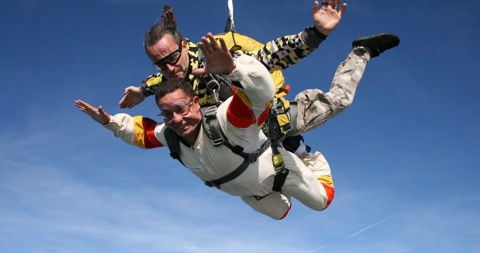 skydiving-safety-tandem-e1464377179927
