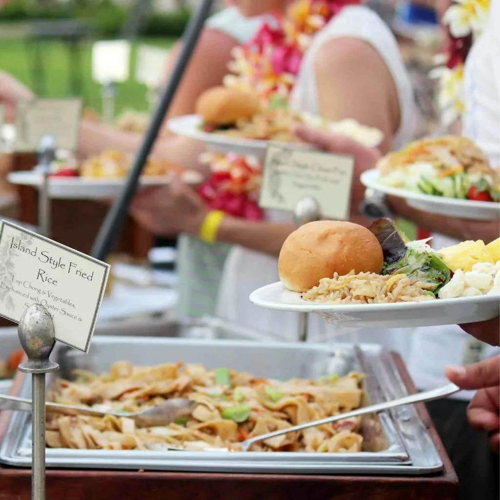 Hawaiian food buffet