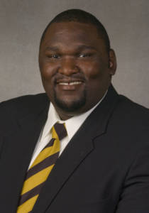 Headshot of Kelvin Bell