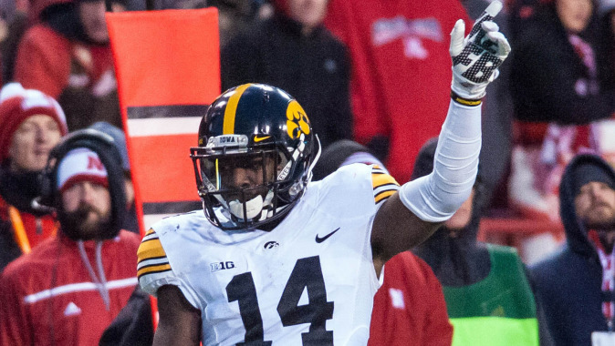 Merton Hanks - Iowa Hawkeyes Player Profile