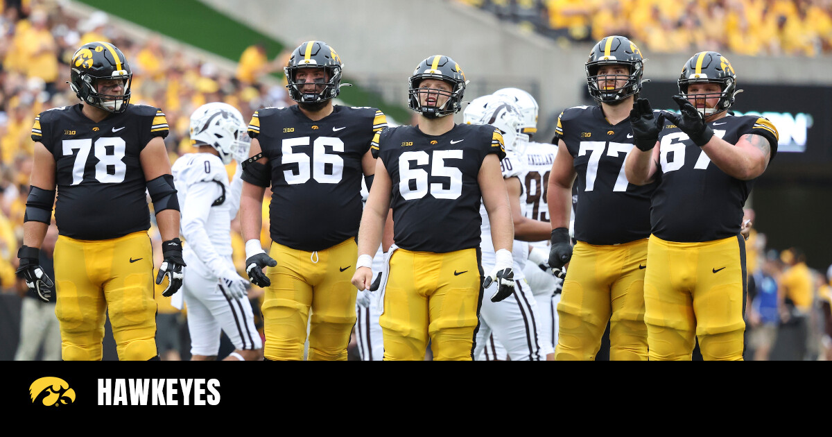 Eight Hawkeyes offensive players earn Big Ten recognition