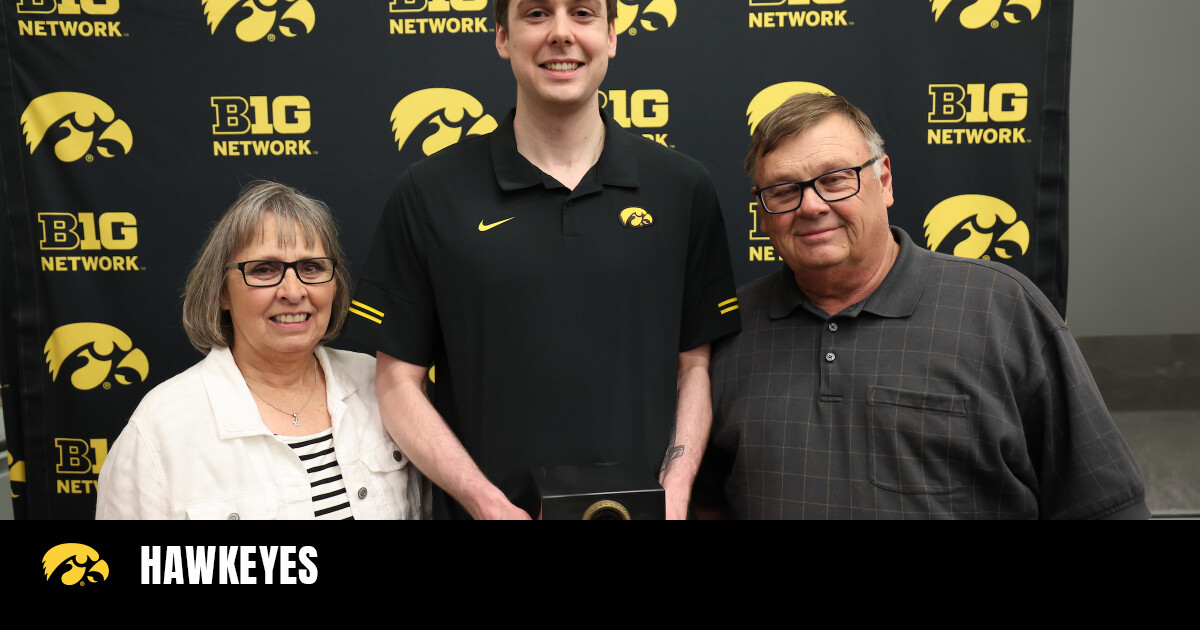 Patrick McCaffery Receives Chris Street Award