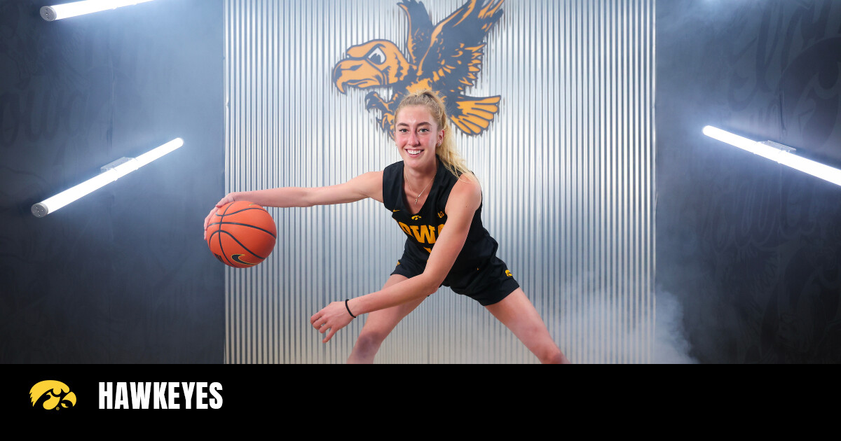 Transfer Lucy Olsen Signs With The Hawkeyes