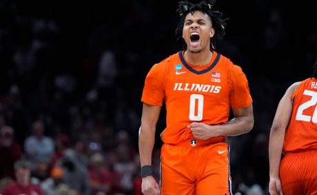 Terrence Shannon Jr. leads Illinois past Iowa State 72-69 for first Elite Eight trip since 2005