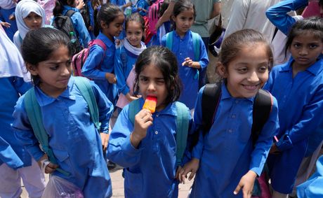 Weather forecasters warn Pakistanis to stay indoors ahead of new heat wave