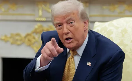 ‘OMG, I Been Saying That’: Photo of Donald Trump Took a Shocking Turn When People Zoomed In on the Background