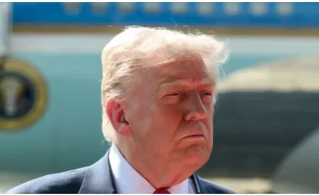 ‘Trying to Hide It’: Trump’s Visible ‘Shakes’ and Struggle to Keep Balance Have Fans Saying His Doctor’s Report Doesn’t Add Up