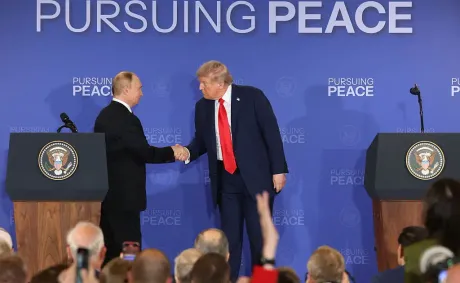‘What About His Shaking Leg?’: Donald Trump Gets Dragged Into the Chaos After Viewers Spot a Disturbing Bulge on Putin’s Hand
