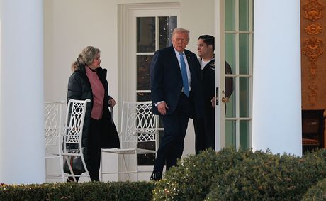 ‘Is That a Walker?’ Viral Trump Photo Sparks Frenzy as Viewers Zoom In Scrambling to Figure Out What’s in His Hands