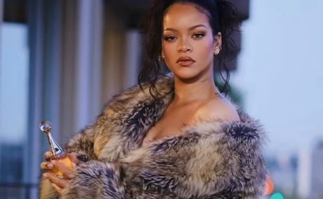 Holiday Glam, Perfected: Expert-Approved Blush And Lip Combos That Pop On Deep Skin