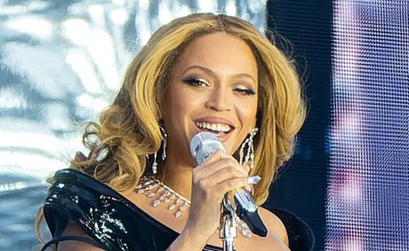 Beyoncé Is Officially a Billionaire, Forbes Says