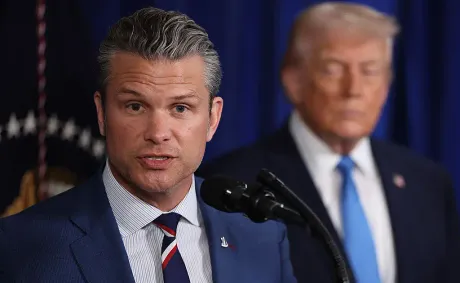 ‘Keep This One for History Books’: Pete Hegseth Heaps Praise on Trump, But Viewers Zoom In on Retired Army General’s Expression That Says It All