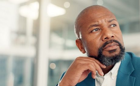 8 smart ways to invest in shares with a busy job schedule