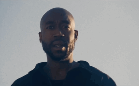 Freddie Gibbs Goes Off On Eric Dickerson & L.A. Rams While Repping Chicago Bears