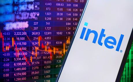 Intel stock crashes 12% on supply bottleneck fears